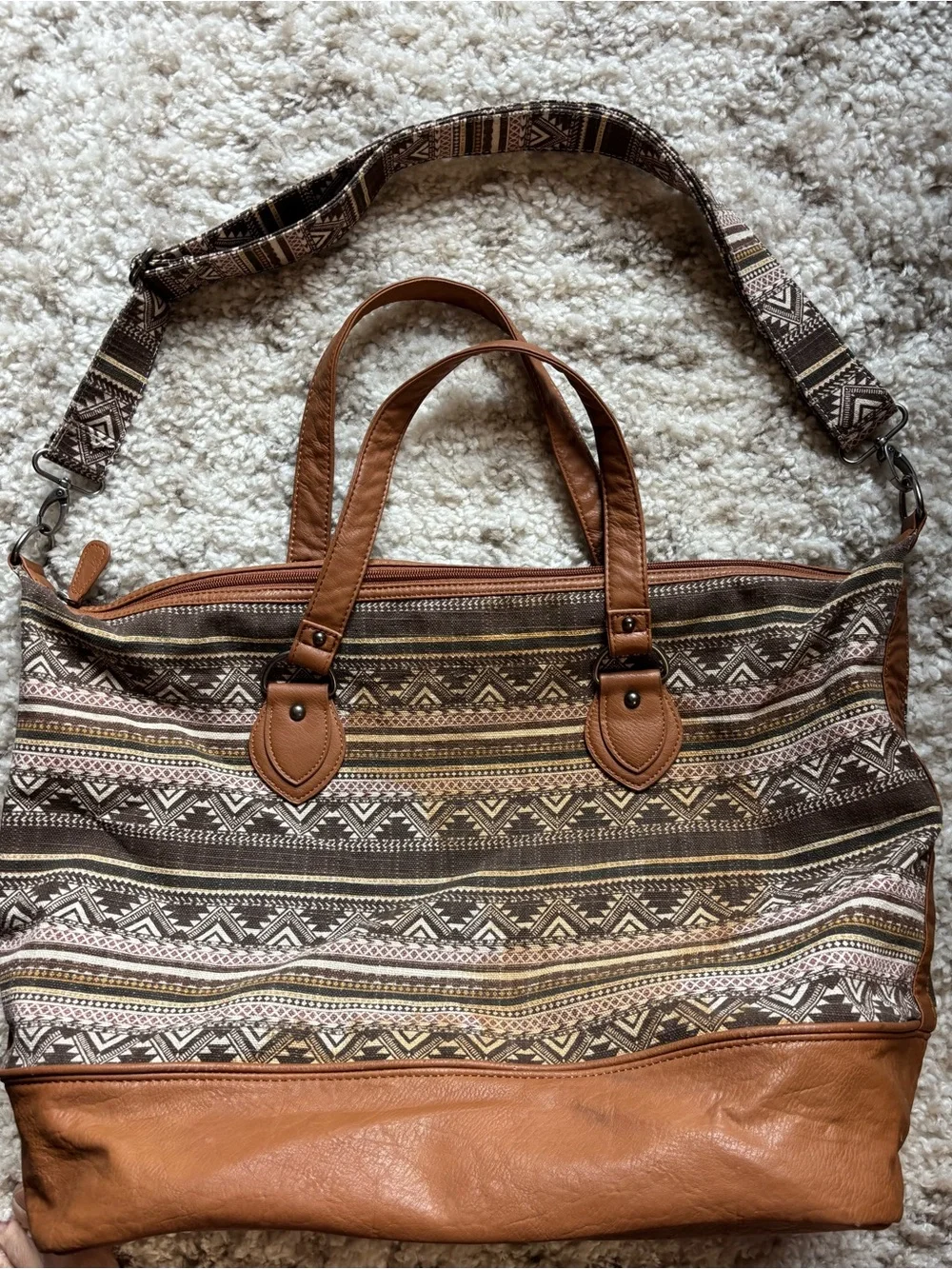 Cato Large Weekend Bag 15x21x8 Canvas Geometric Tribal Southwestern Adjustable